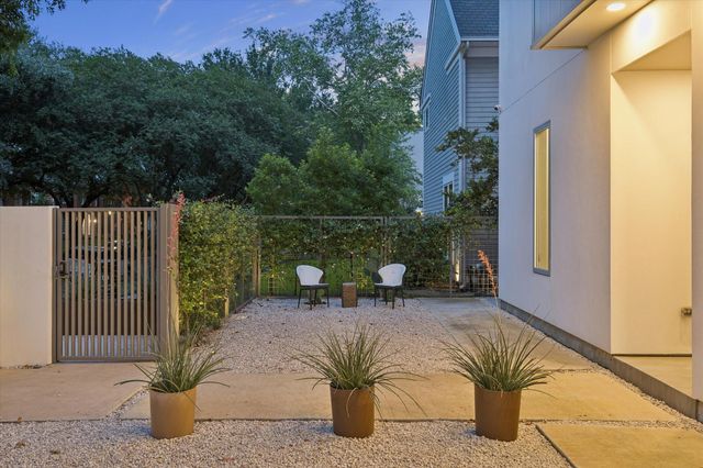 2129 Quenby Street, Houston, TX 77005