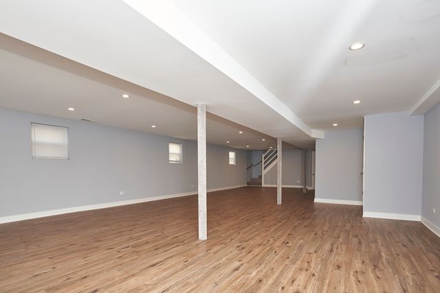 4043 N Wagner Avenue, Schiller Park, IL 60176