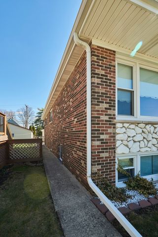 4043 N Wagner Avenue, Schiller Park, IL 60176