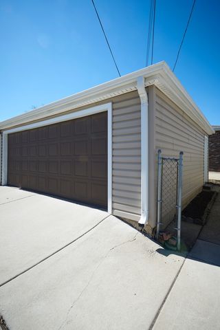 4043 N Wagner Avenue, Schiller Park, IL 60176