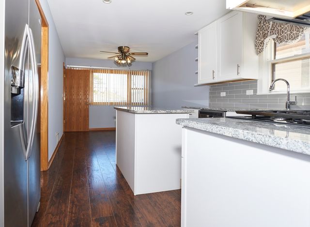 4043 N Wagner Avenue, Schiller Park, IL 60176