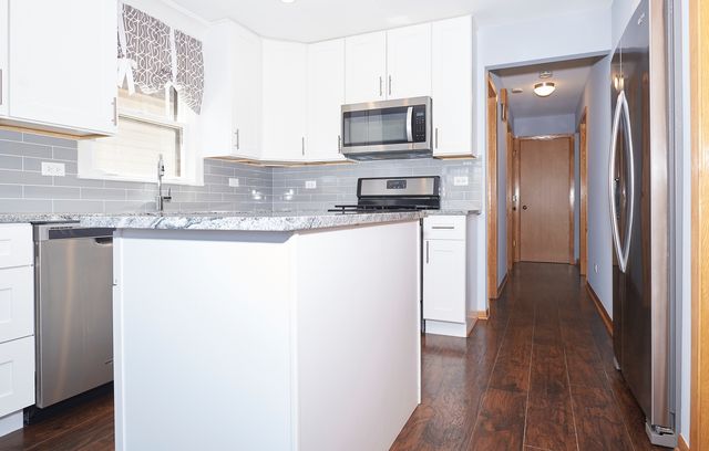 4043 N Wagner Avenue, Schiller Park, IL 60176