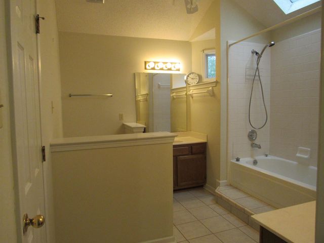 7513 MEADOWLAND DR, Memphis, TN 38133