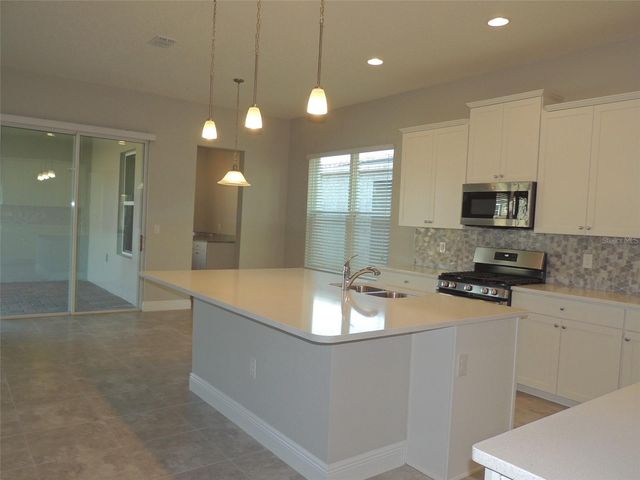 7153 SUMMERLAKE GROVES STREET, Winter Garden, FL 34787