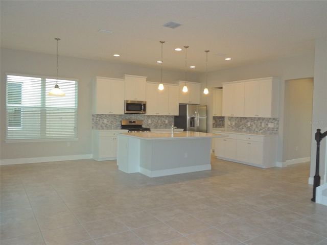 7153 SUMMERLAKE GROVES STREET, Winter Garden, FL 34787