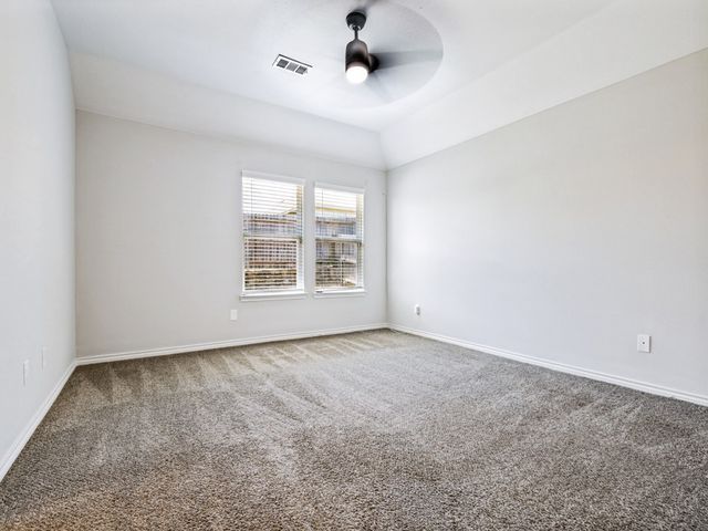 1603 Blue Jay Drive, Ennis, TX 75119