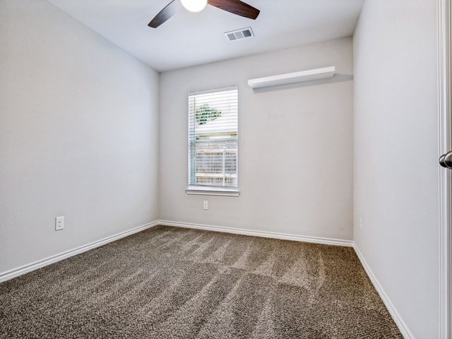 1603 Blue Jay Drive, Ennis, TX 75119