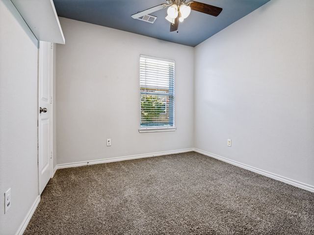 1603 Blue Jay Drive, Ennis, TX 75119