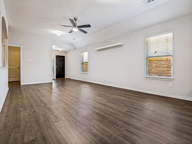 1603 Blue Jay Drive, Ennis, TX 75119