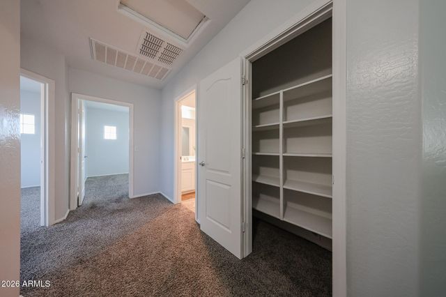 7139 W PIONEER Street, Phoenix, AZ 85043