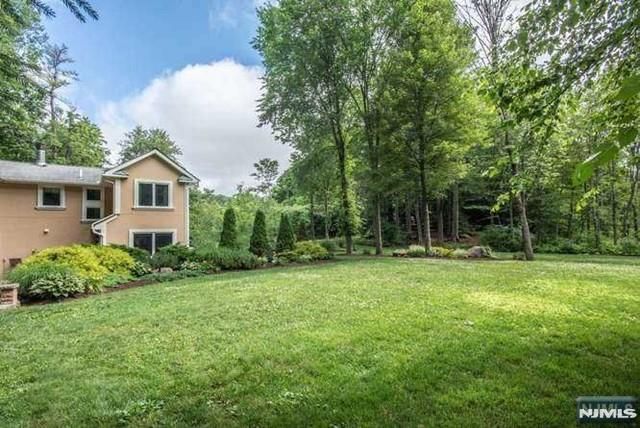 67 Hanover Road, West Milford, NJ 07421