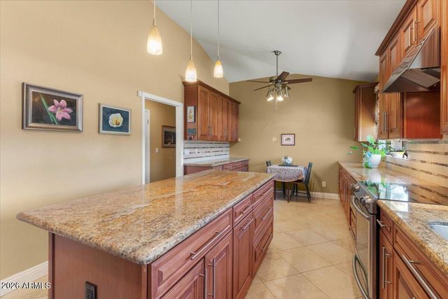 7736 E BISBEE Road, Scottsdale, AZ 85258