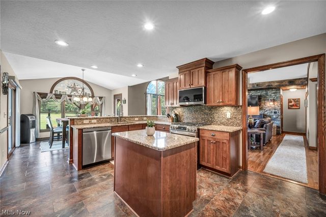 2473 Halle Drive, Medina, OH 44256