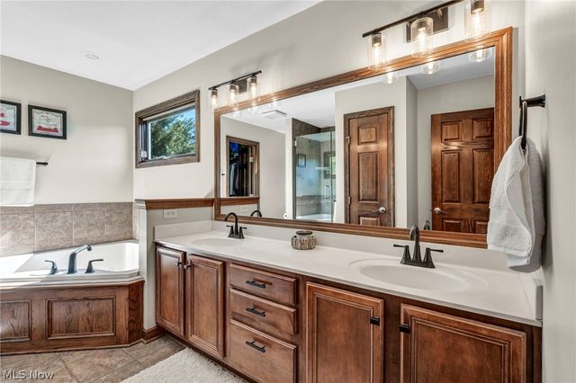 2473 Halle Drive, Medina, OH 44256