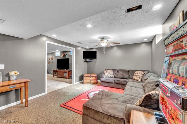 2473 Halle Drive, Medina, OH 44256