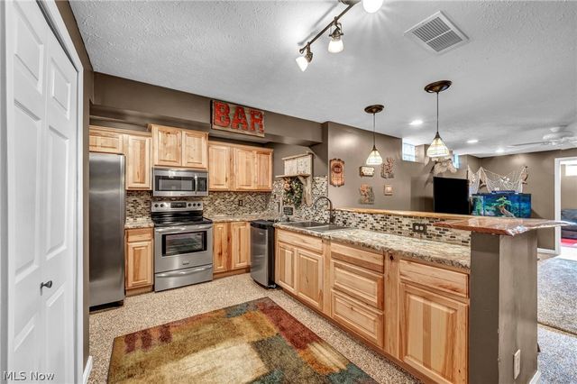 2473 Halle Drive, Medina, OH 44256