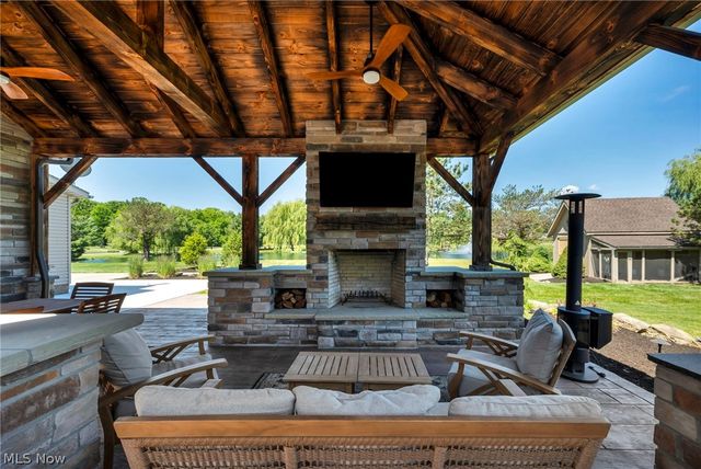 2473 Halle Drive, Medina, OH 44256