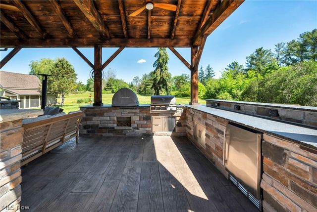 2473 Halle Drive, Medina, OH 44256