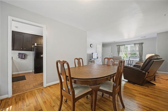 38 Garfield DR, Newport News, VA 23608