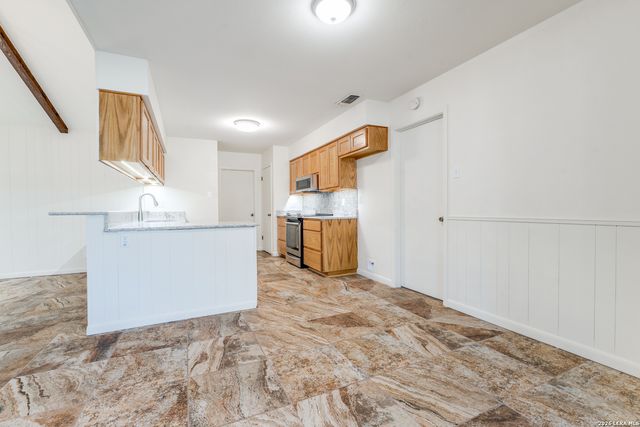 6803 N Forest Crest St., San Antonio, TX 78240