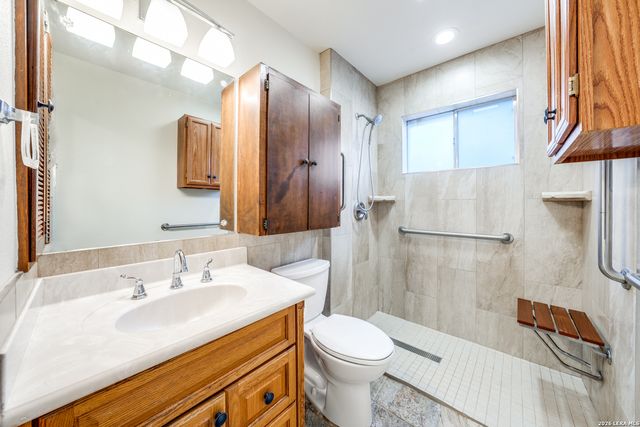 6803 N Forest Crest St., San Antonio, TX 78240