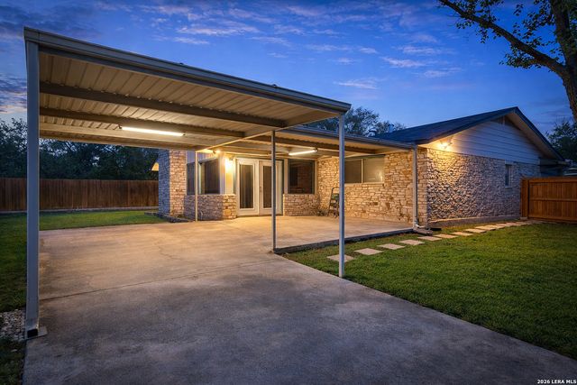 6803 N Forest Crest St., San Antonio, TX 78240