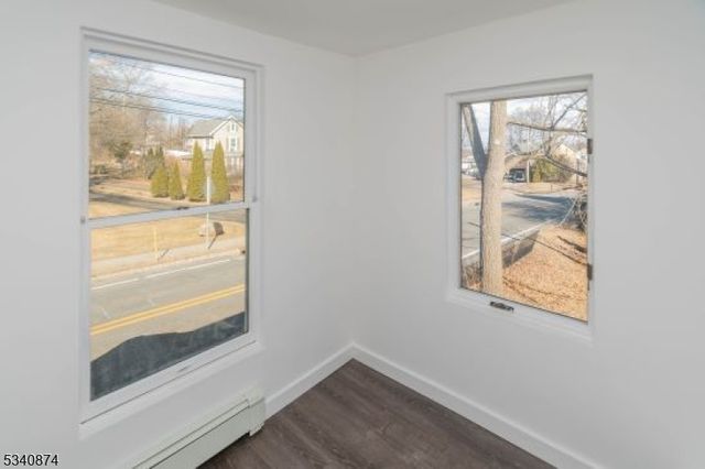 8 Brighton Ave, Andover Boro, NJ 07821