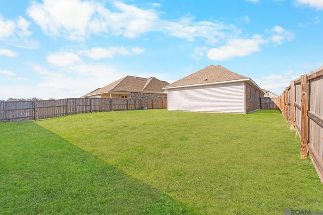 40205 Maddie Dr, Prairieville, LA 70769