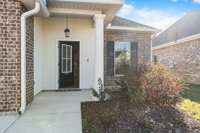 40205 Maddie Dr, Prairieville, LA 70769