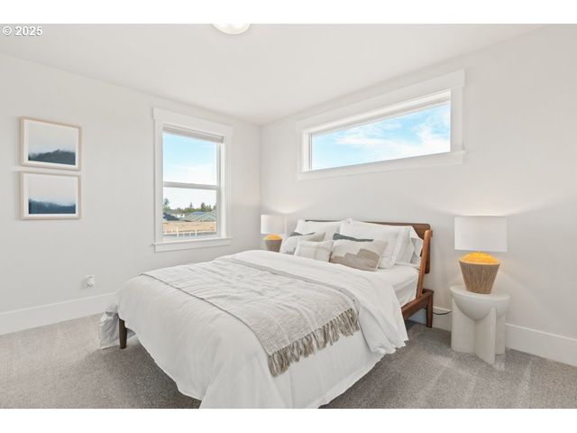 2462 N Vale St, Newberg, OR 97132