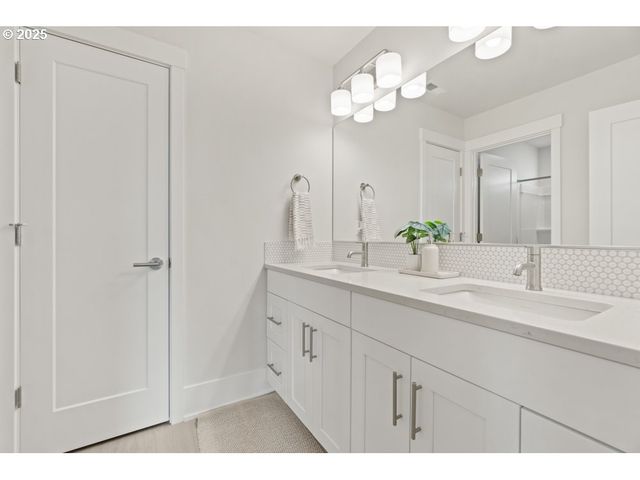 2462 N Vale St, Newberg, OR 97132