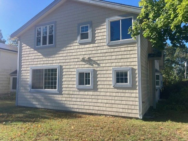 32 Chestnut St., Wareham, MA 02571