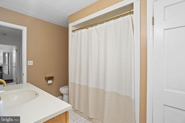 115 EDGEBROOK RD, Hamilton, NJ 08691