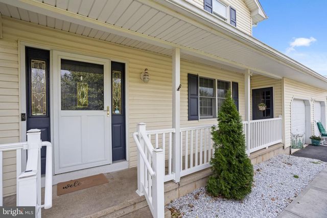 115 EDGEBROOK RD, Hamilton, NJ 08691