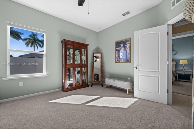 2213 SW 7th Place, Cape Coral, FL 33991