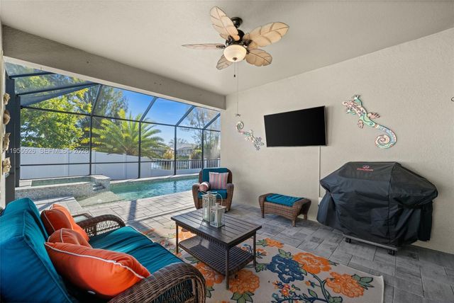 2213 SW 7th Place, Cape Coral, FL 33991