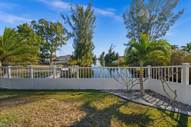 2213 SW 7th Place, Cape Coral, FL 33991