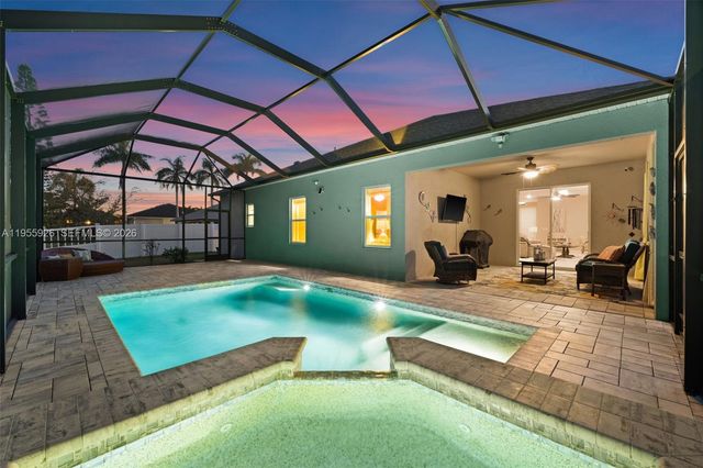 2213 SW 7th Place, Cape Coral, FL 33991