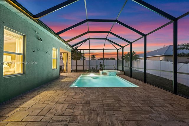 2213 SW 7th Place, Cape Coral, FL 33991