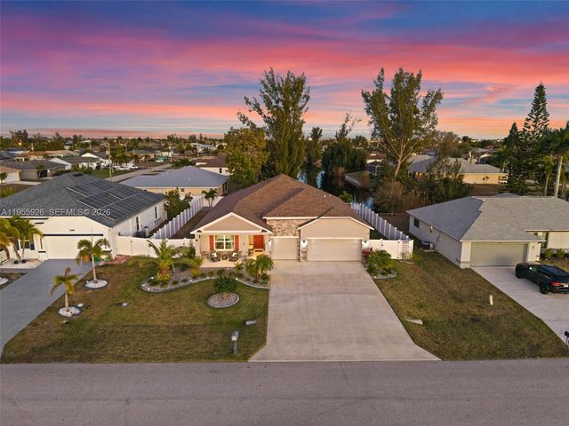 2213 SW 7th Place, Cape Coral, FL 33991