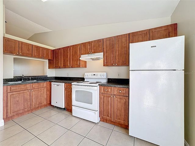 3208 HEMPSTEAD AVENUE, Kissimmee, FL 34741