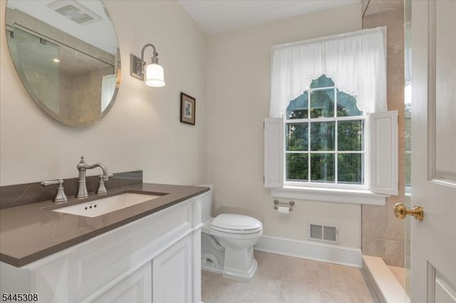911 Ravine Rd, Lebanon Twp., NJ 07830