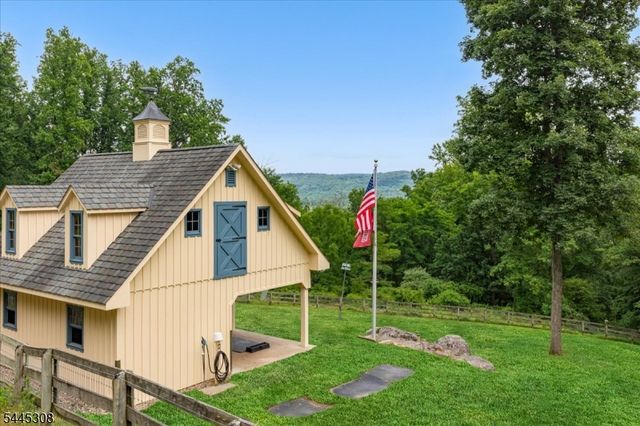 911 Ravine Rd, Lebanon Twp., NJ 07830