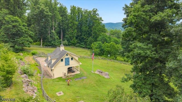 911 Ravine Rd, Lebanon Twp., NJ 07830