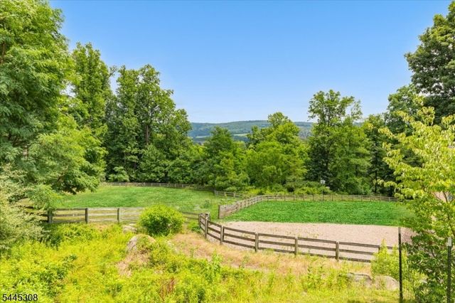 911 Ravine Rd, Lebanon Twp., NJ 07830
