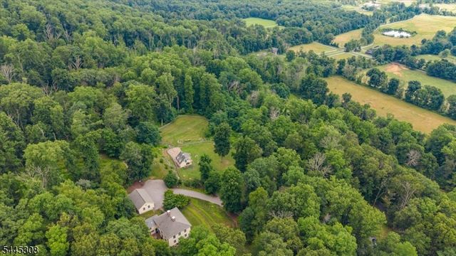 911 Ravine Rd, Lebanon Twp., NJ 07830