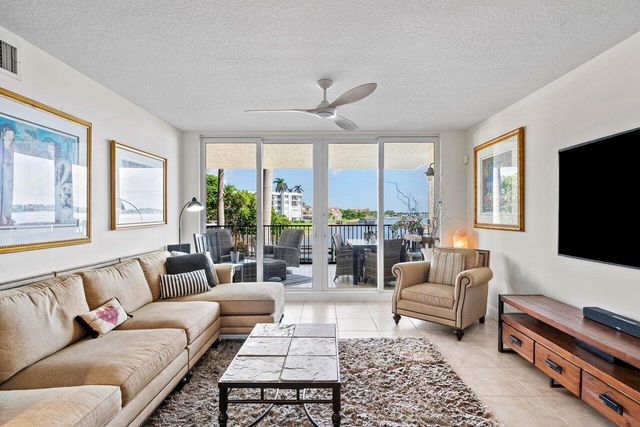 2700 N Federal Highway 203, Boynton Beach, FL 33435