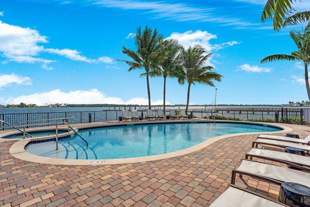 2700 N Federal Highway 203, Boynton Beach, FL 33435