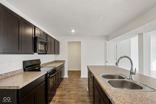 1325 Noel Trace Road, Danville, IN 46122