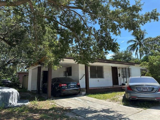 545 NW 81st St, Miami, FL 33150
